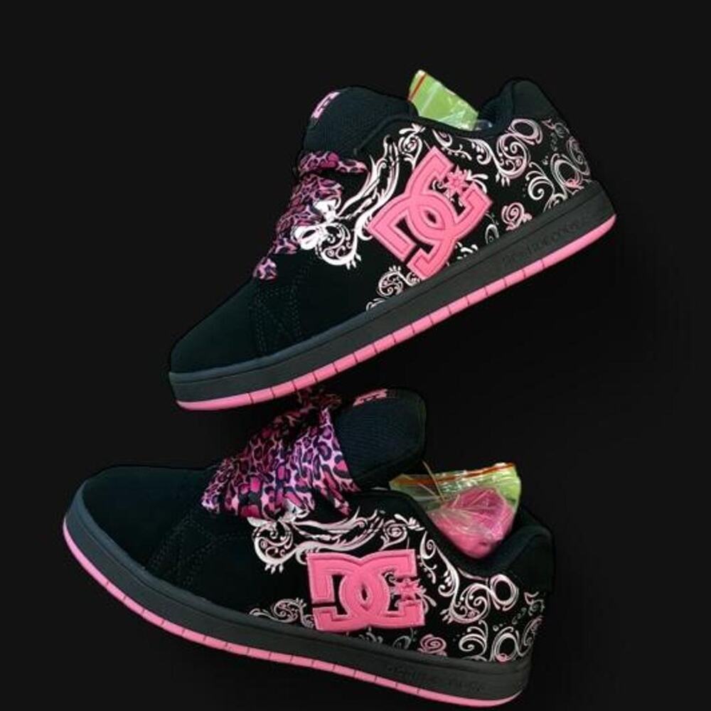 Dc shoes pixie graphic